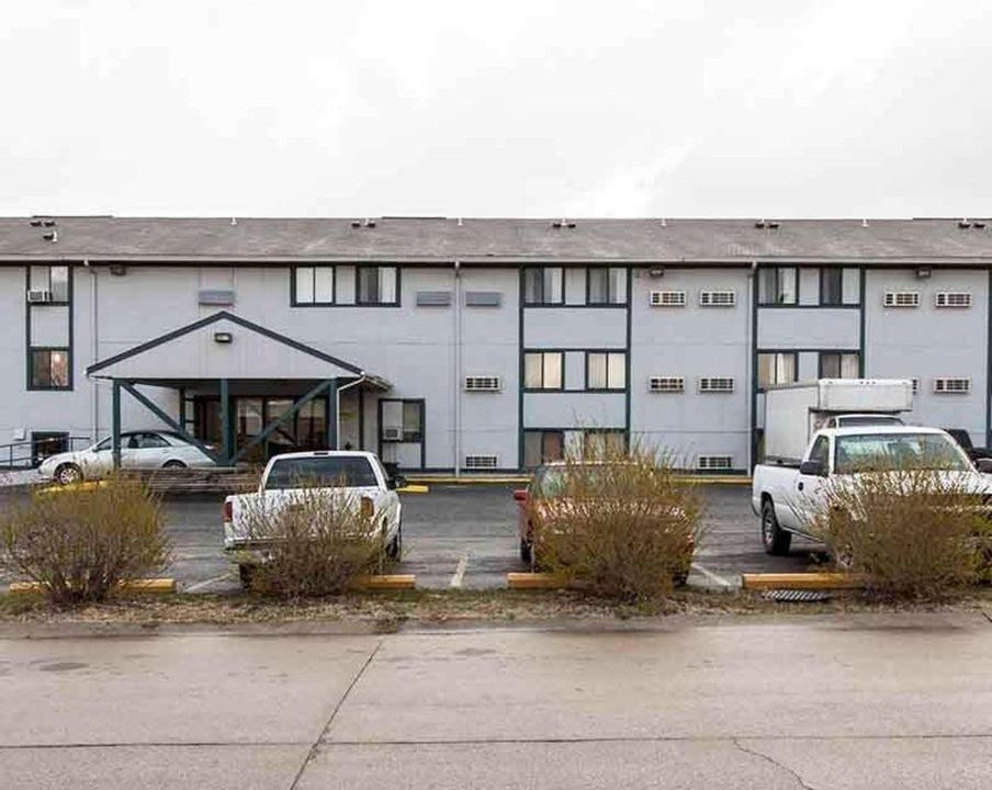 Photo of Buildings in Oak Grove