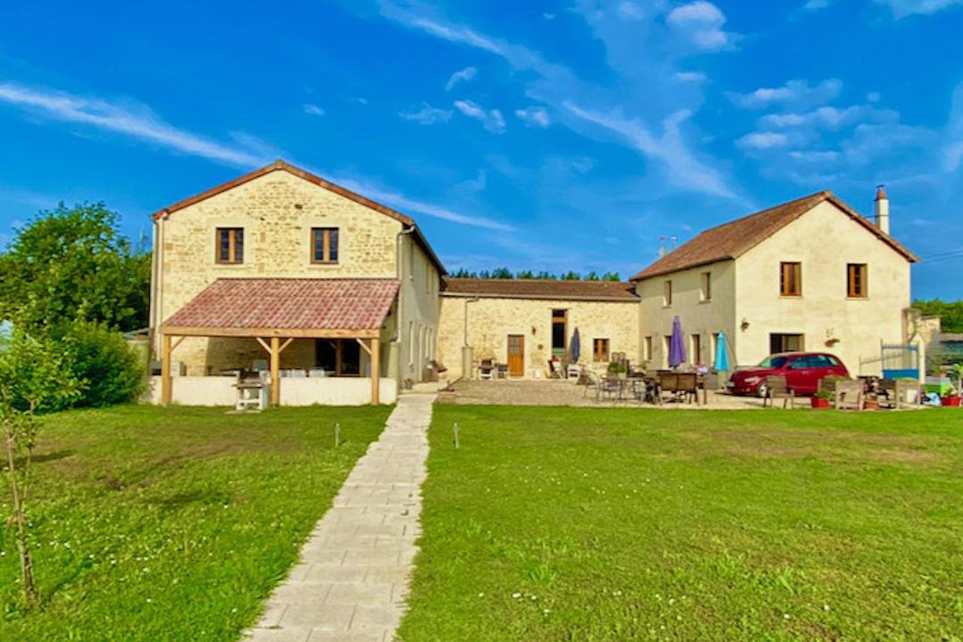 Photo of Buildings in Berrie