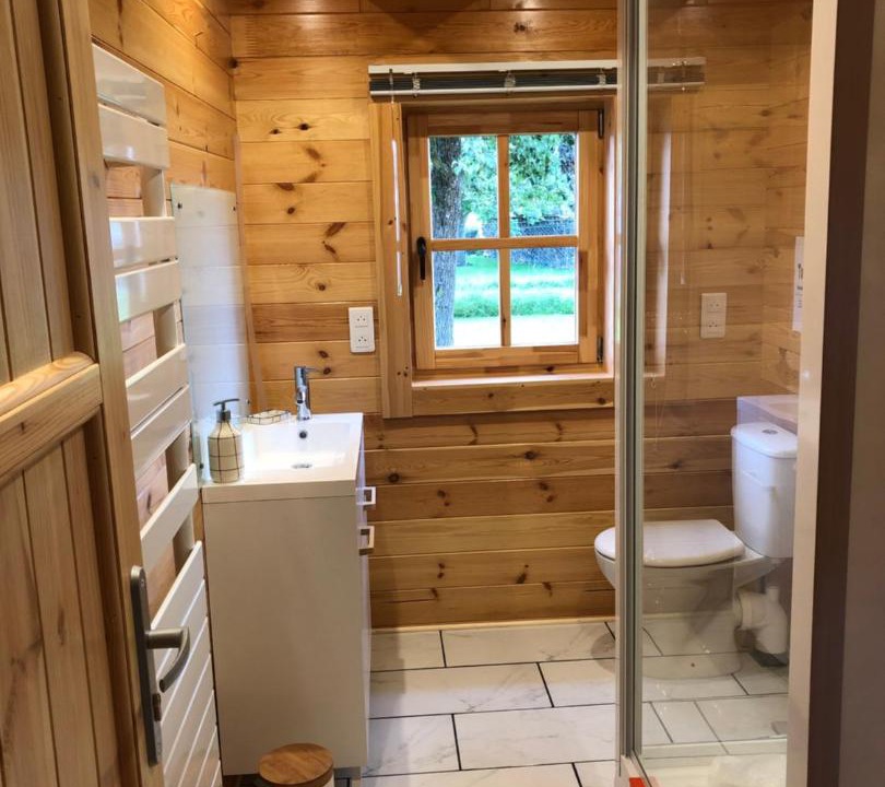 Photo of Bathroom in Tourville-La-Chapelle