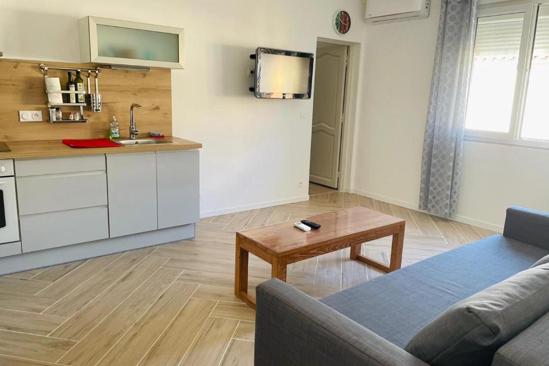 Photo of Livingroom in Anatole France