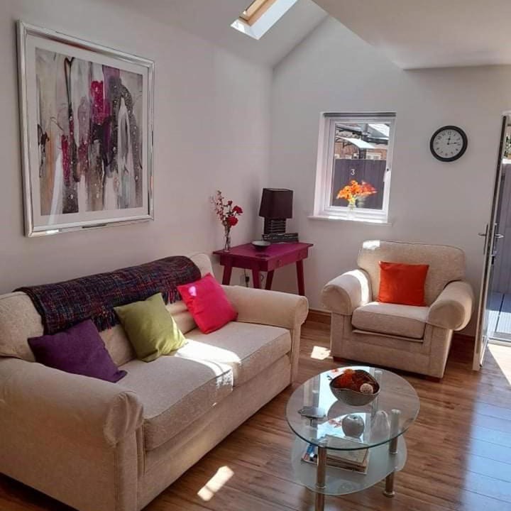 Photo of Livingroom in Tewkesbury