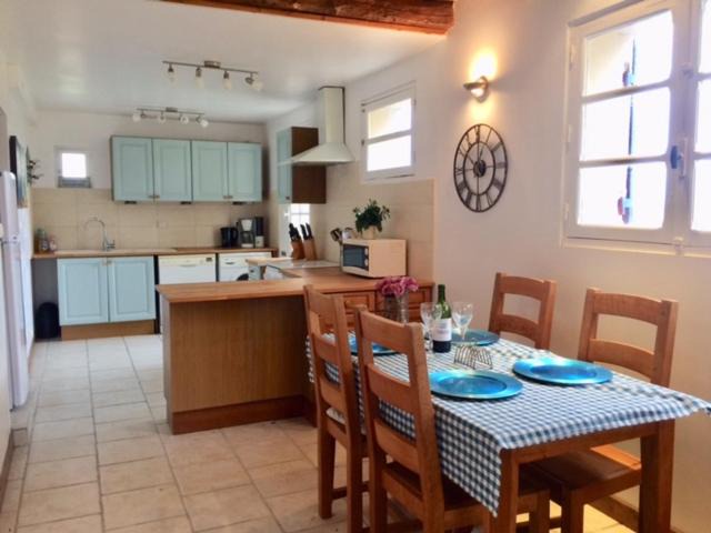 Photo of Kitchen in Cendrieux