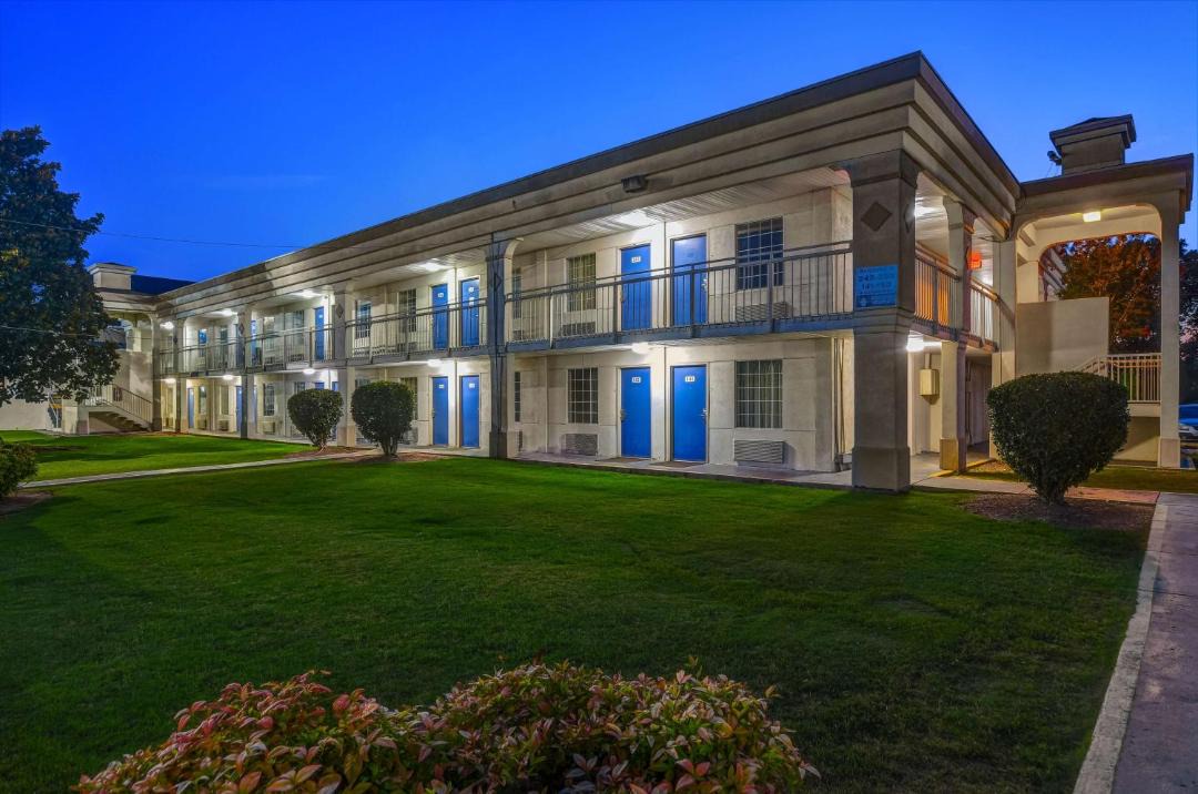 Photo of Others in Calhoun