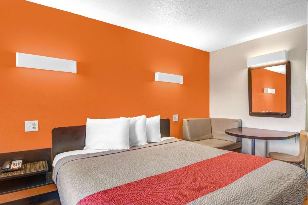 Photo of Others in Calhoun