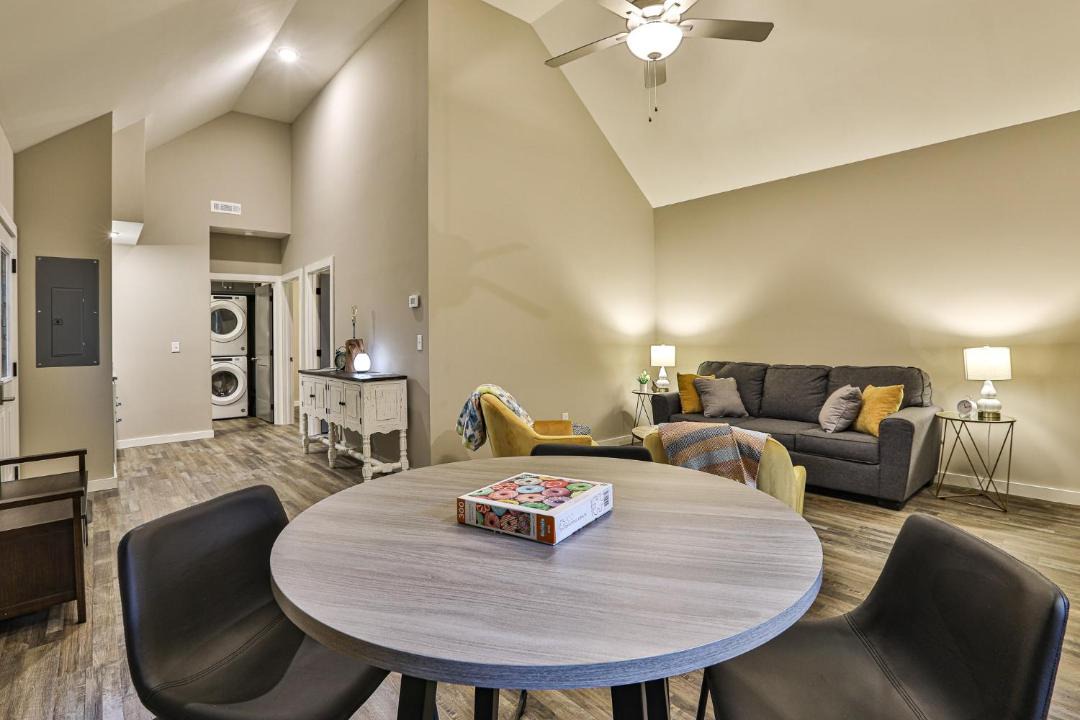 Photo of Others in Tate