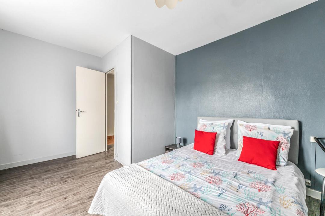 Photo of Bedroom in Bourbon-Lancy