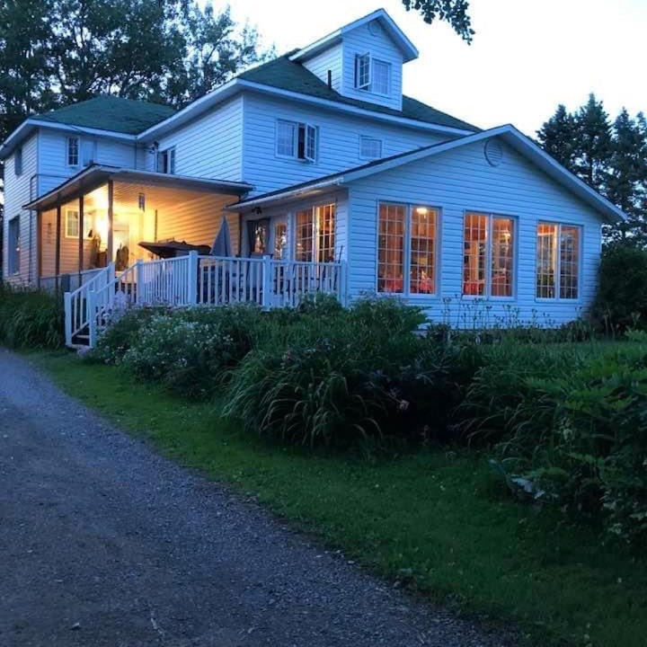 Photo of Others in Paspebiac