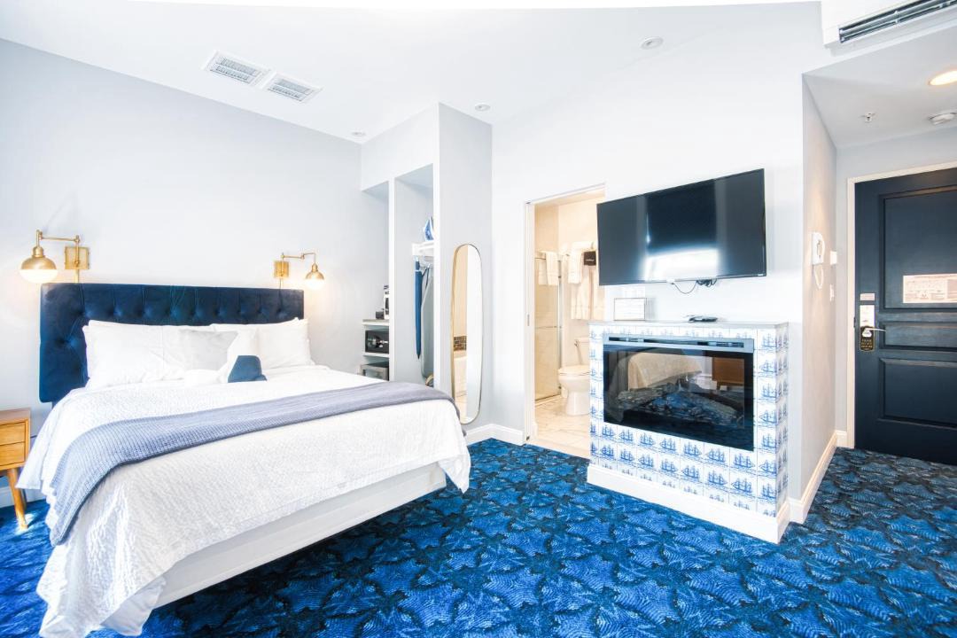 Photo of Others in Hudson