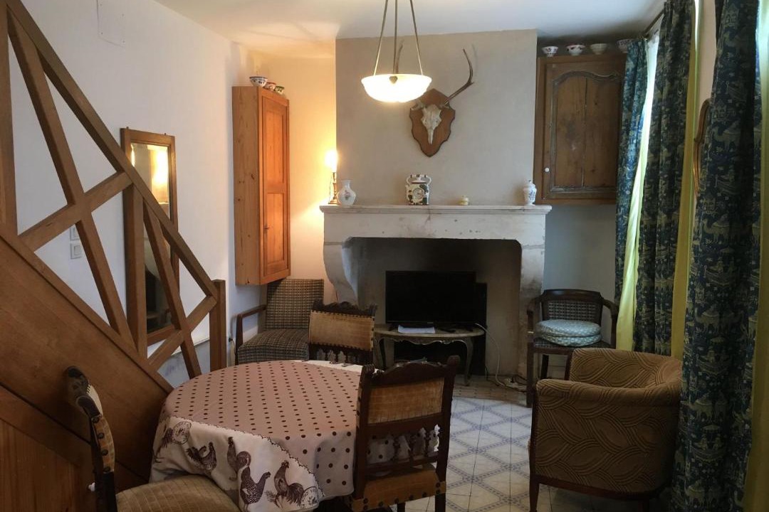 Photo of Livingroom in Choloy-Menillot
