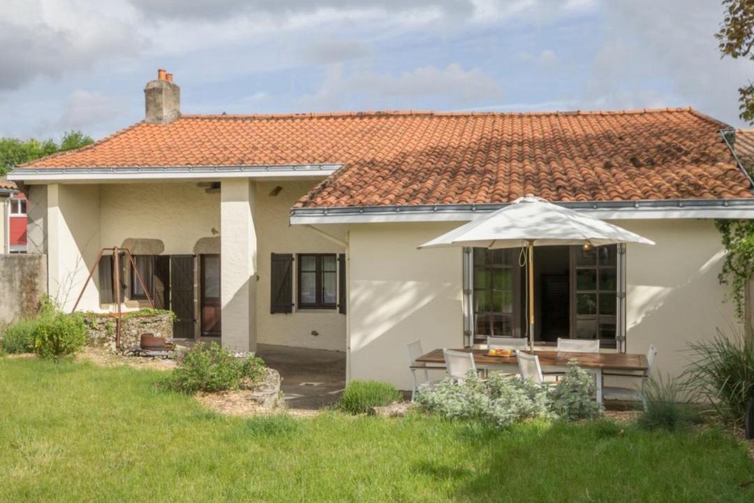 Photo of Buildings in Aigrefeuille-sur-Maine