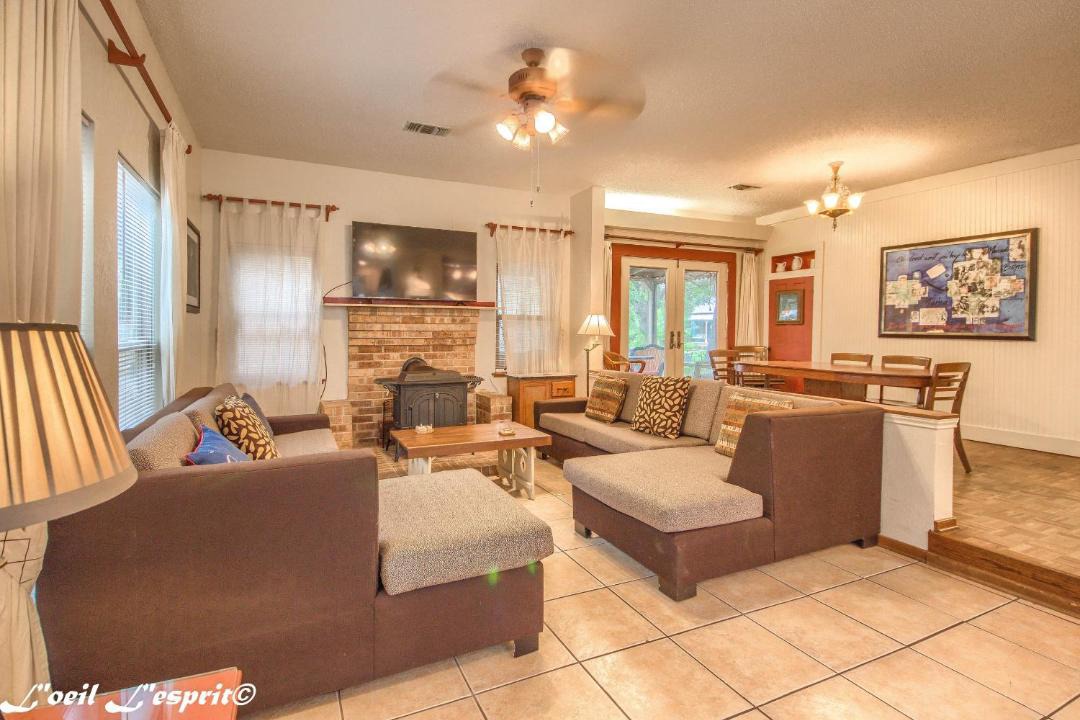 Photo of Livingroom in New Braunfels