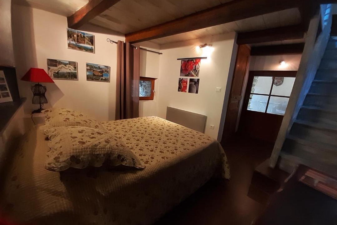Photo of Bedroom in Fraissinet-de-Fourques