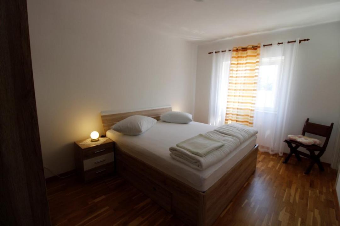 Photo of Bedroom in Cove Rogacic