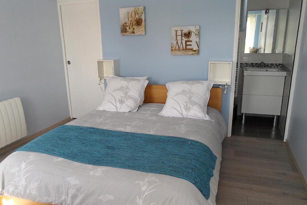 Photo of Others in Mentheville