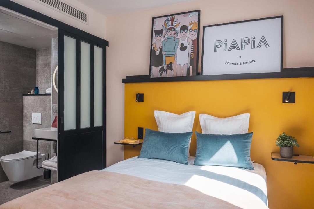 Photo of Others in Charonne