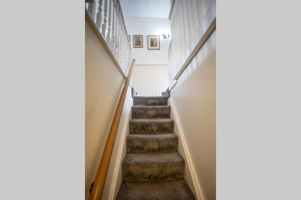 Photo of Others in Ainley Top