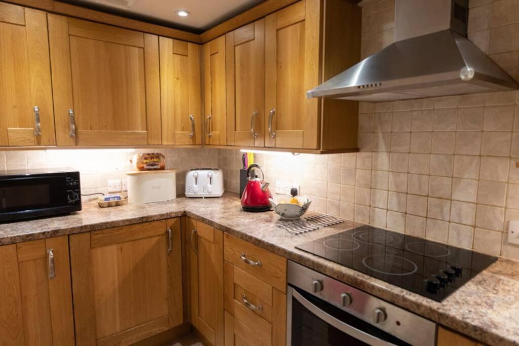 Photo of Others in Ainley Top