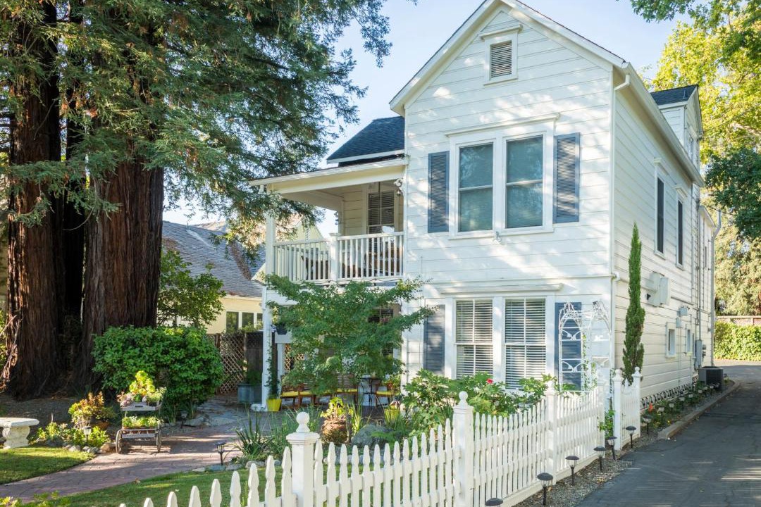 Photo of Others in St. Helena