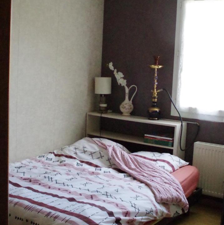 Photo of Others in Valence