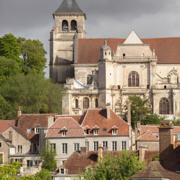 Photo of Buildings in Tonnerre