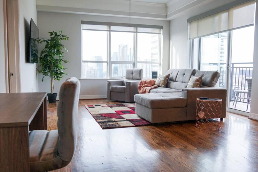 Photo of Livingroom in Uptown