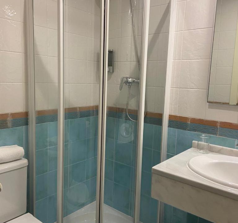 Photo of Bathroom in Latas