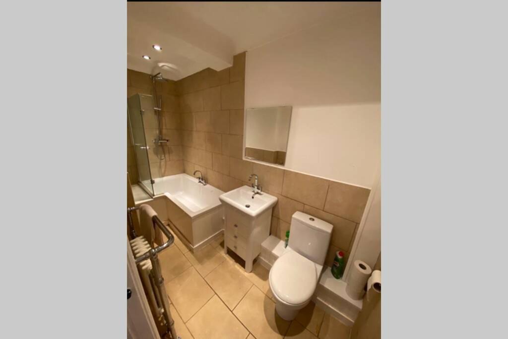 Photo of Bathroom in Cwmcarn