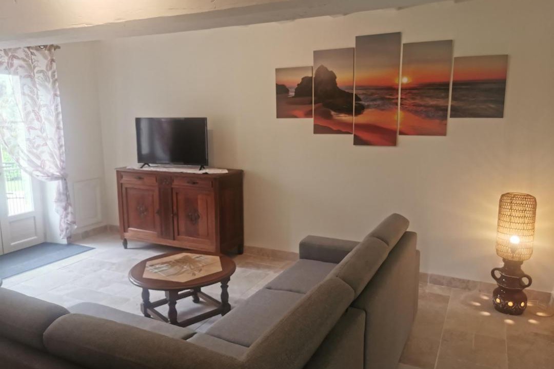 Photo of Livingroom in Le Deffand