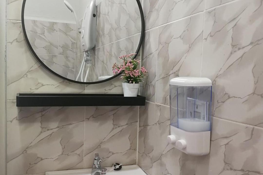 Photo of Bathroom in Kampong Raja