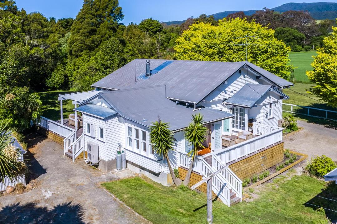 Photo of Others in Pirinoa