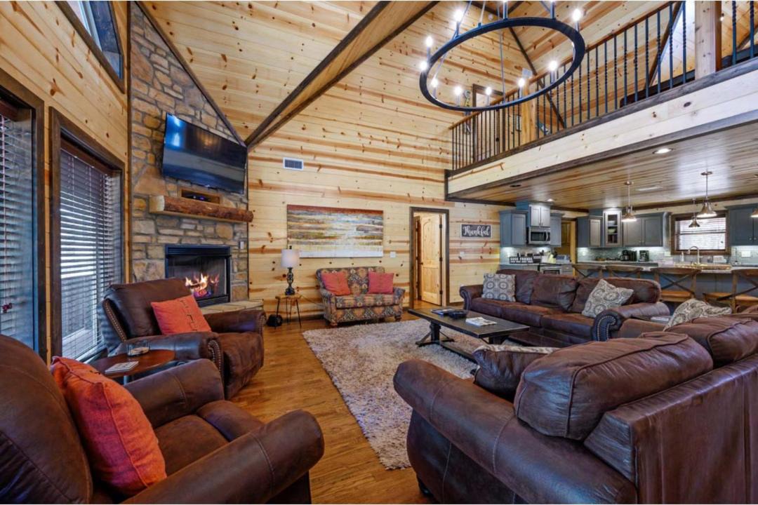 Photo of Livingroom in Broken Bow