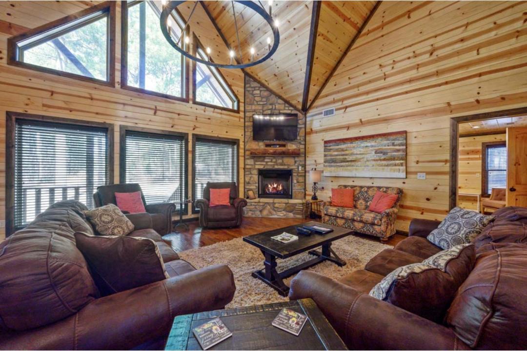 Photo of Livingroom in Broken Bow