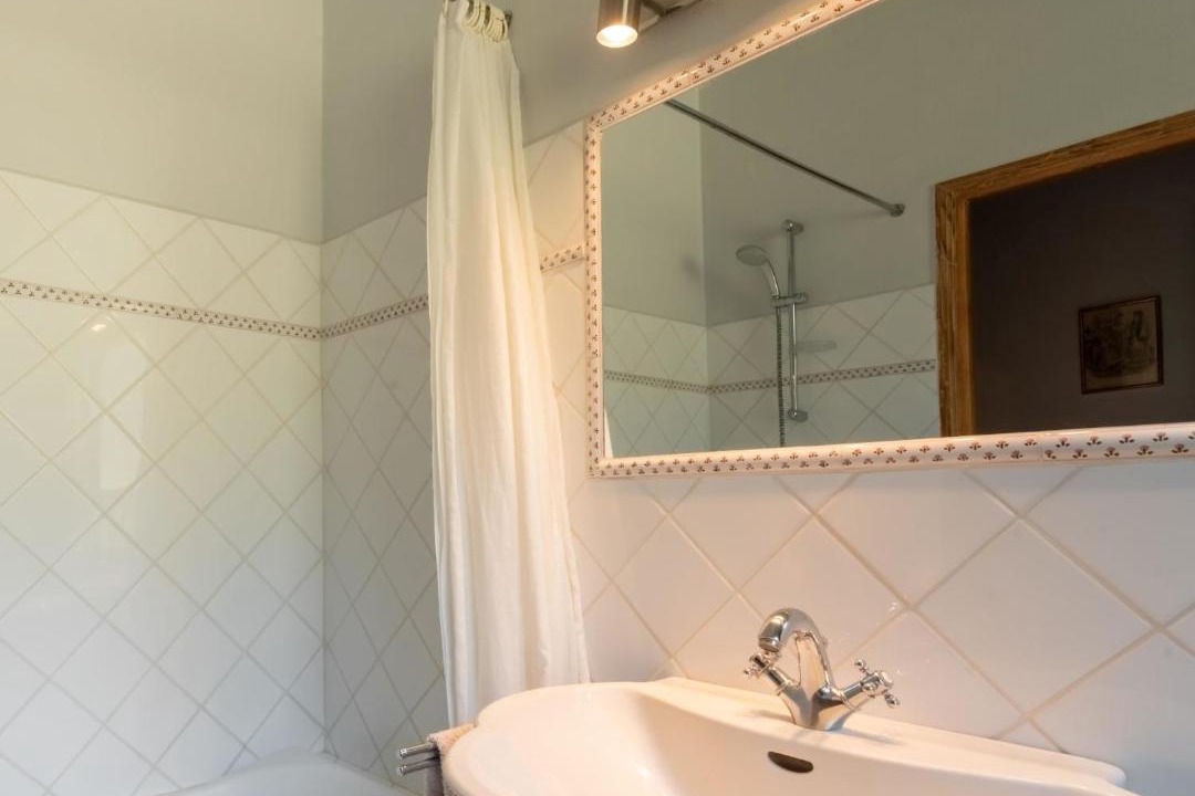 Photo of Bathroom in Saint-Roman-de-Malegarde