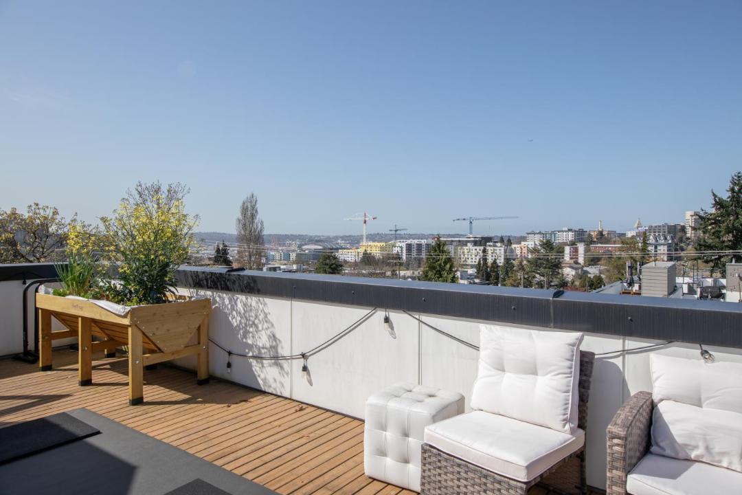 Photo of Patio Balcony in Squire Park