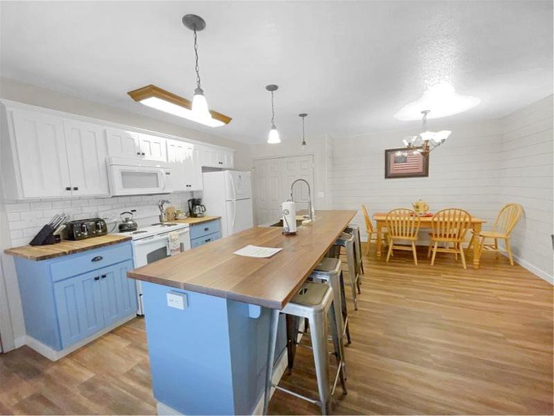 Photo of Kitchen in Sisters