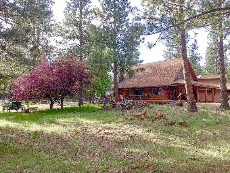 Photo of Others in Sisters