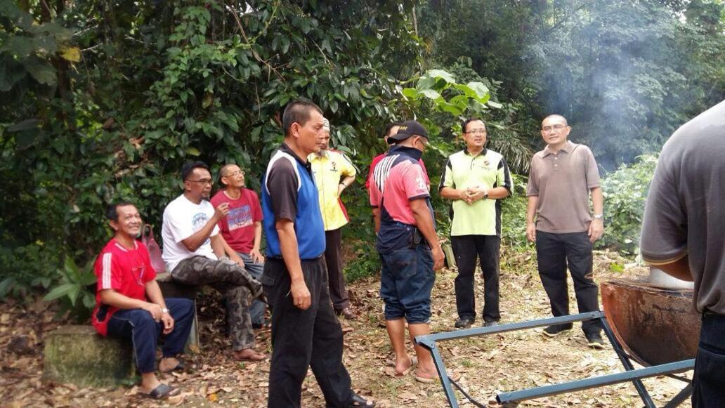 Photo of Human In Picture in Kampung Guar