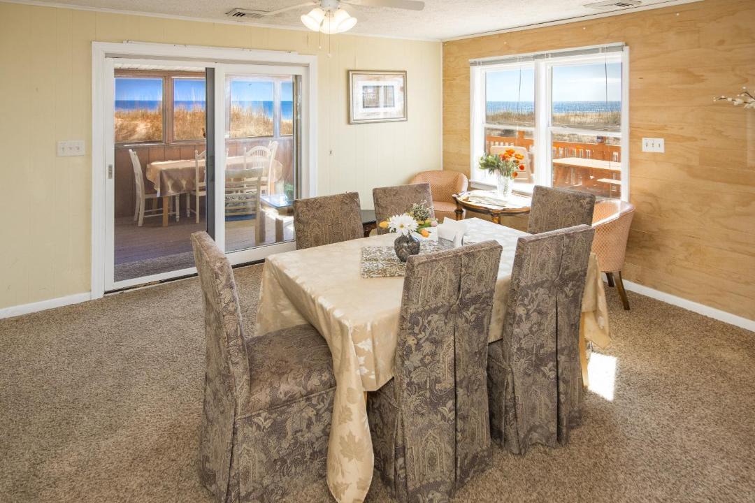 Photo of Livingroom in Sandbridge