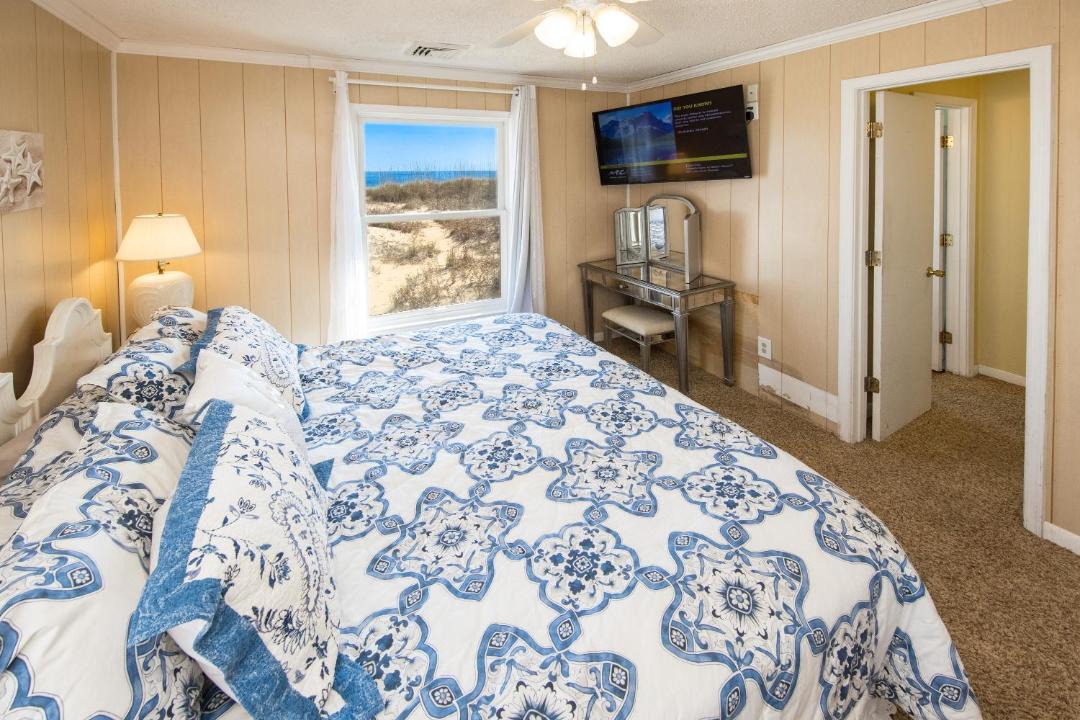 Photo of Bedroom in Sandbridge