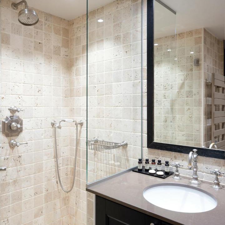 Photo of Bathroom in Arsenal