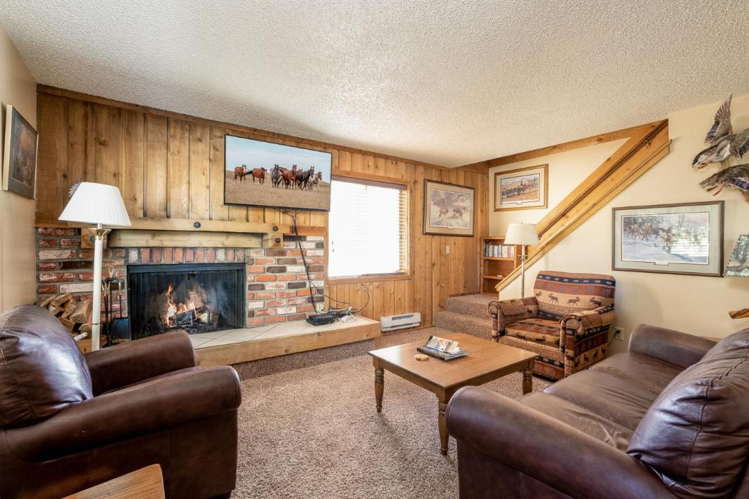 Photo of Livingroom in West Yellowstone