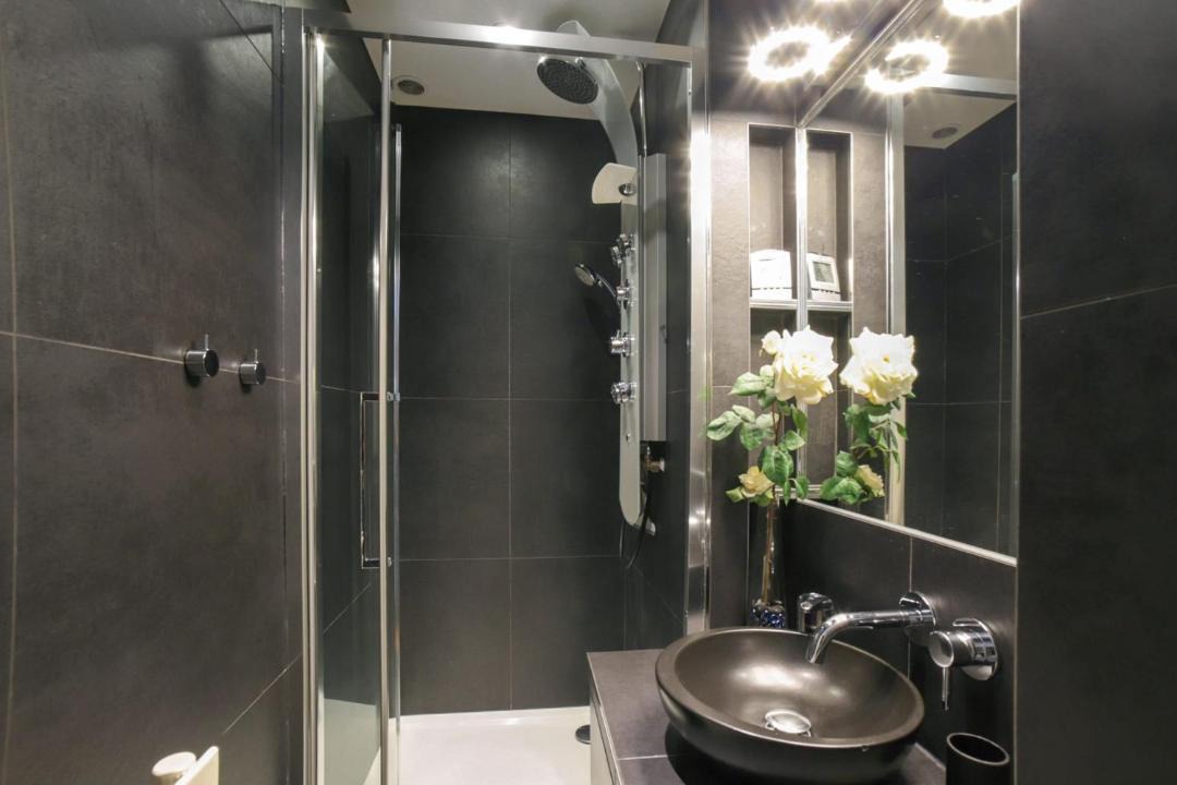 Photo of Bathroom in 18th Arrondissement