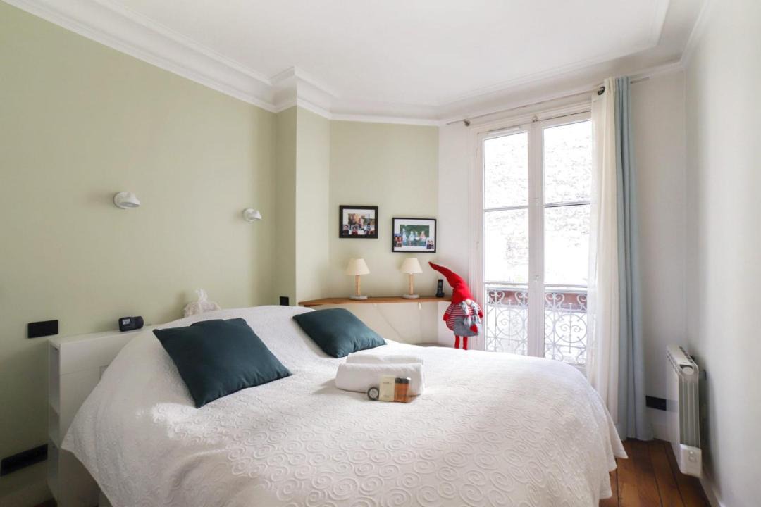 Photo of Bedroom in 18th Arrondissement
