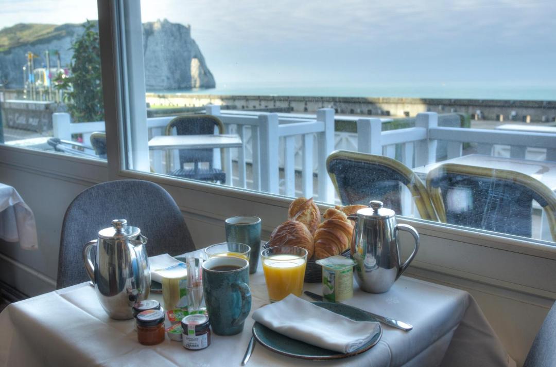 Photo of Others in Etretat