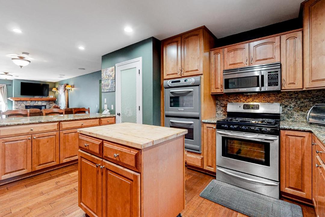 Photo of Kitchen in Arrowbear Lake