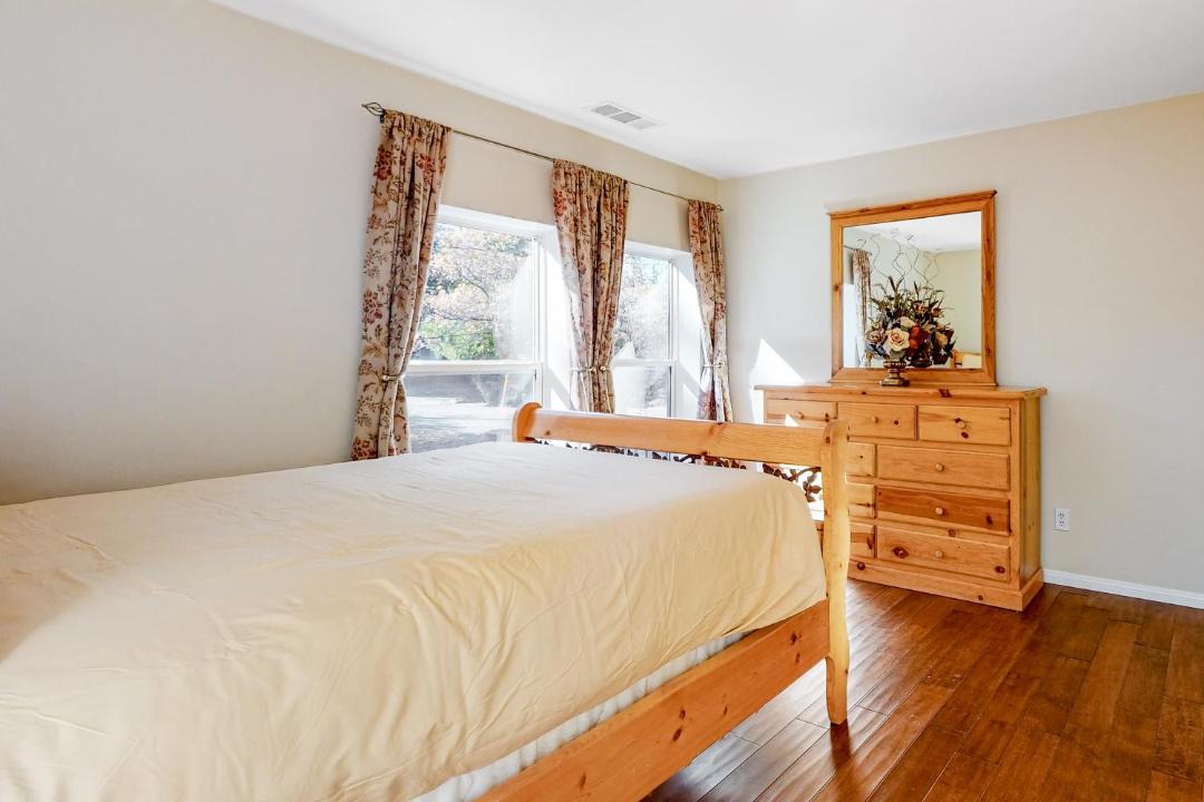 Photo of Bedroom in Arrowbear Lake