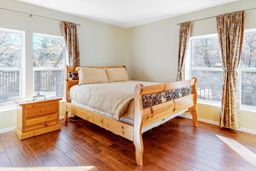 Photo of Bedroom in Arrowbear Lake