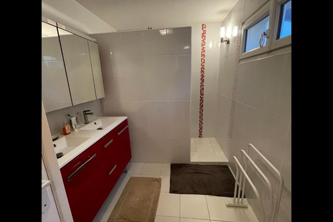 Photo of Bathroom in Luc-sur-Mer