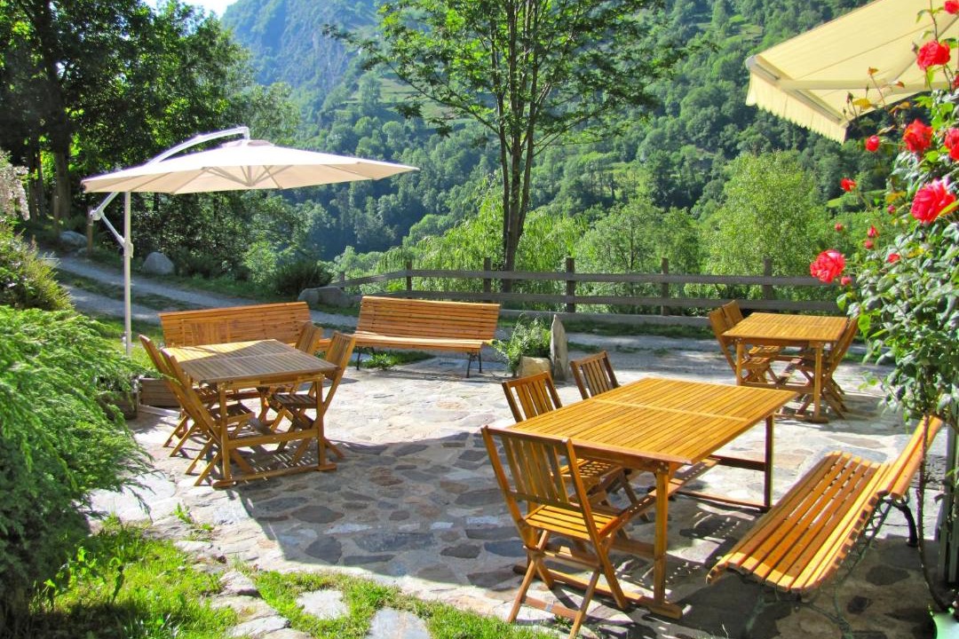 Photo of Others in Viella