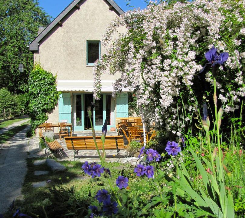 Photo of Others in Viella